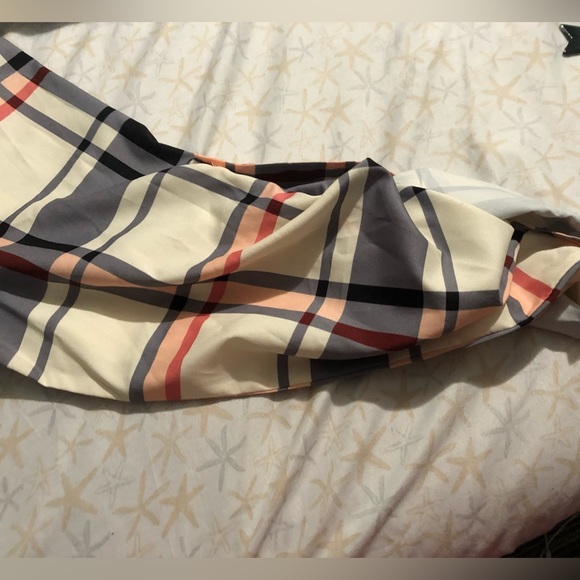 New Plaid plus size blouse - Picture 7 of 12